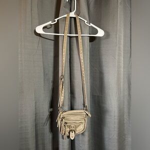 OS | Excellent condition cute small shoulder bag with many pockets from Kohl’s